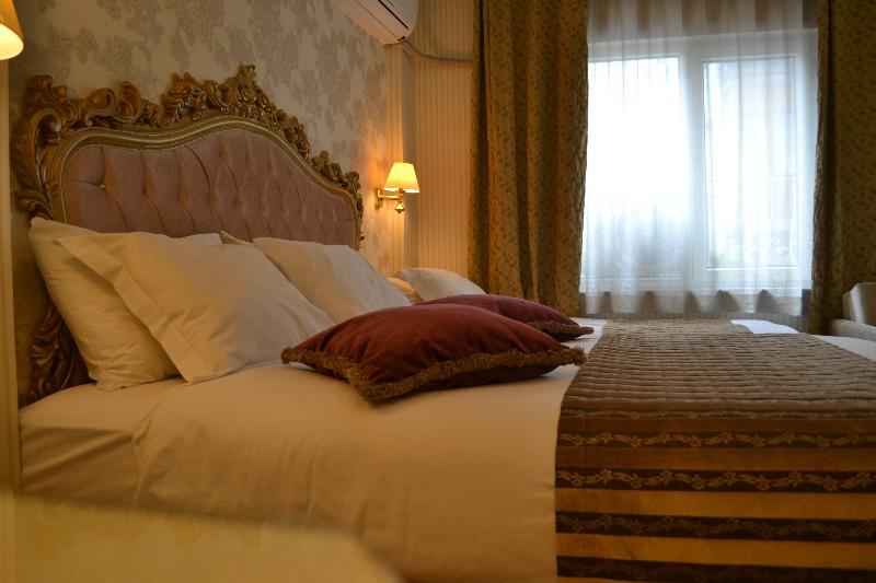 In Istanbul Hotel Exterior photo