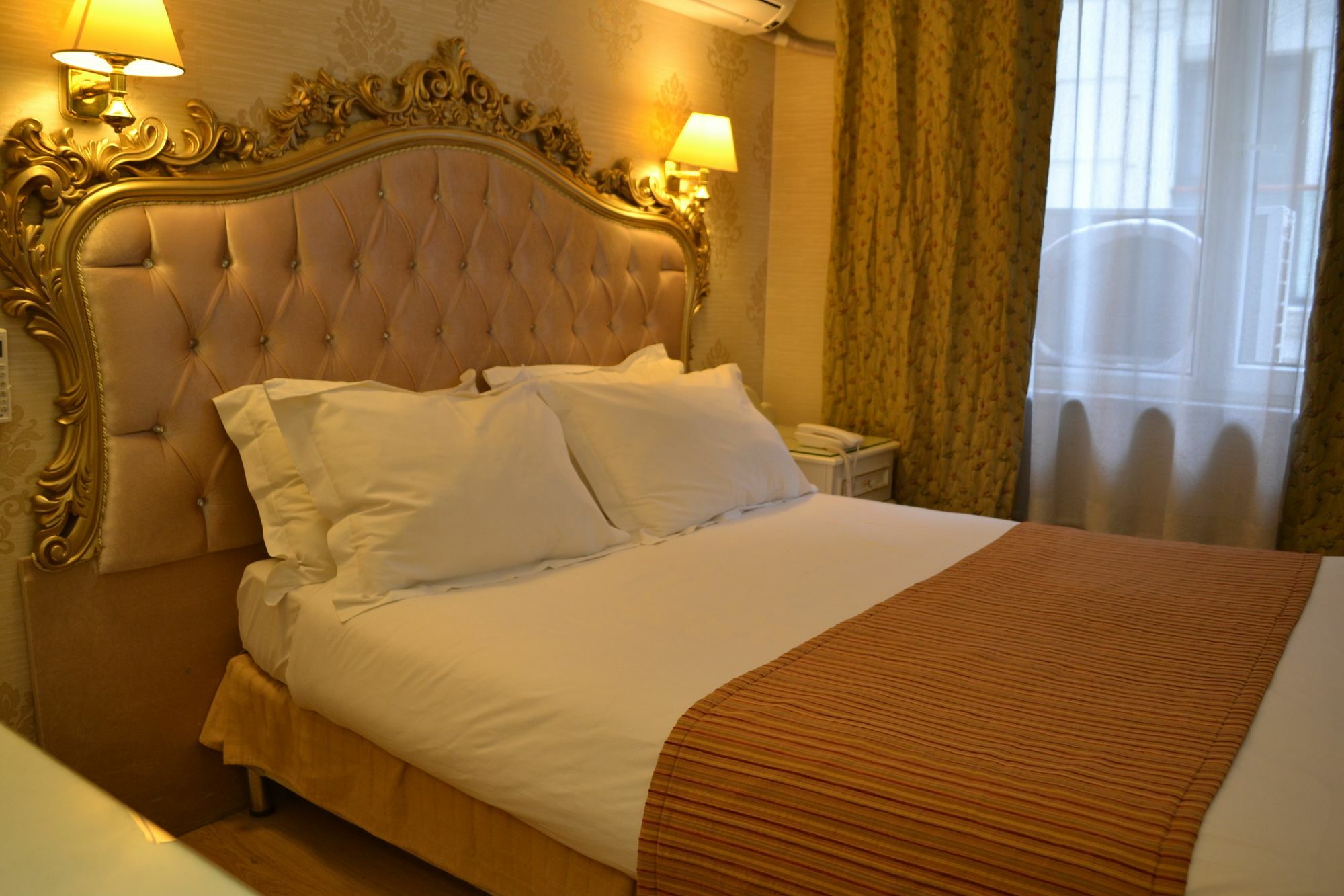 In Istanbul Hotel Exterior photo